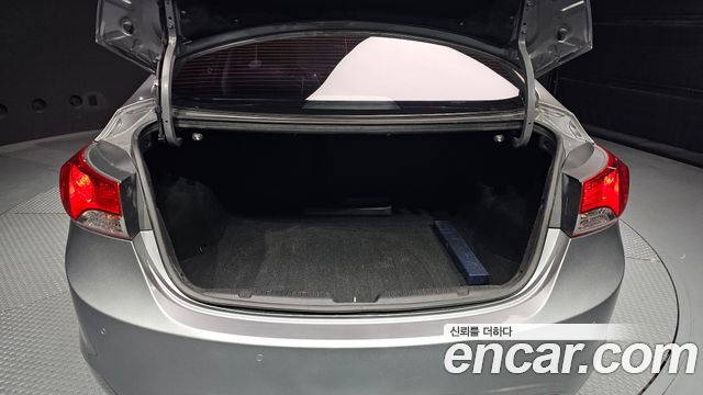 Hyundai AVANTE 2012 — photo 20