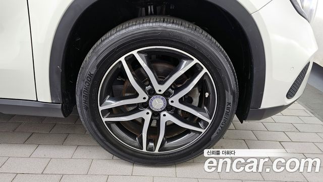 Mercedes-Benz GLA-Class 2018 — photo 5