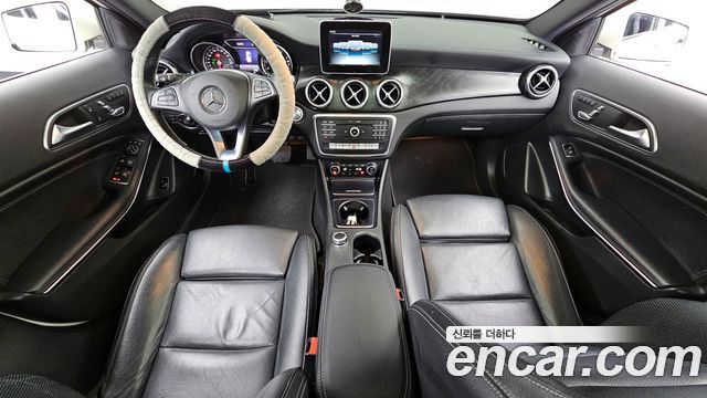 Mercedes-Benz GLA-Class 2018 — photo 7