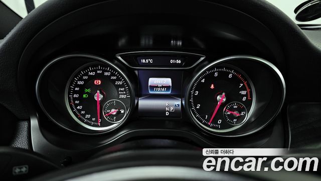 Mercedes-Benz GLA-Class 2018 — photo 8