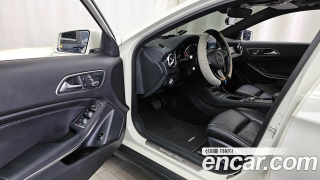 Mercedes-Benz GLA-Class 2018 — photo 10