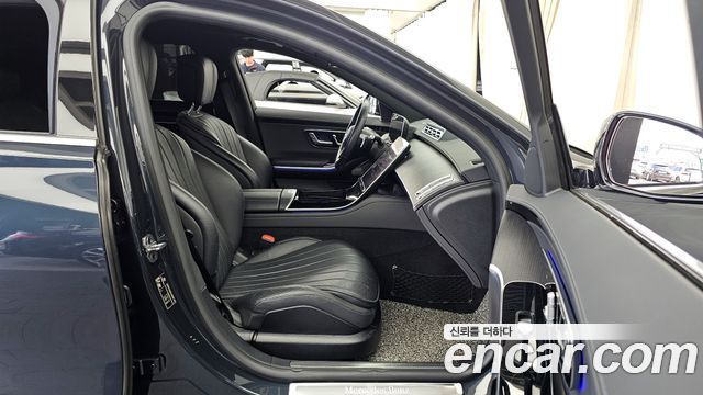 Mercedes-Benz S-Class 2021 — photo 11