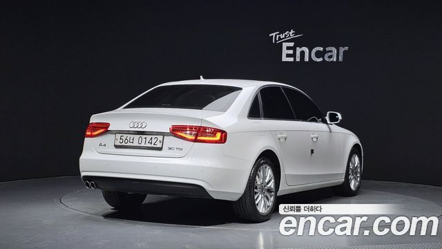 Audi A4 2016 — photo 2