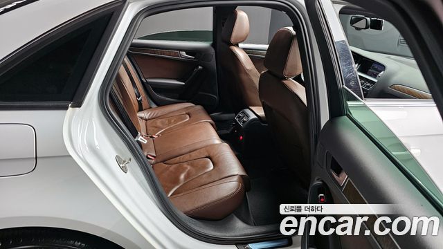 Audi A4 2016 — photo 12
