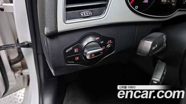 Audi A4 2016 — photo 17