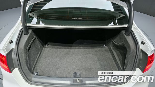 Audi A4 2016 — photo 20