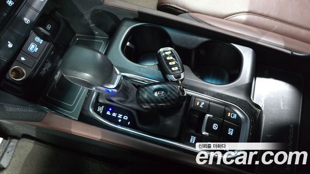 Hyundai Santafe 2019 — photo 9