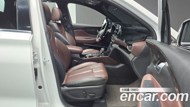 Hyundai Santafe 2019 — photo 11