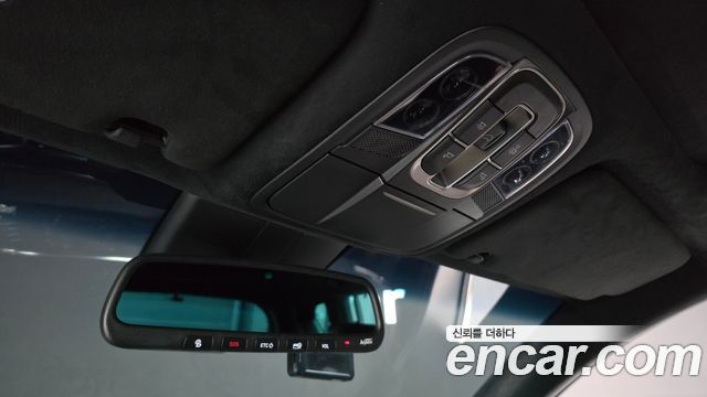 Hyundai Santafe 2019 — photo 17