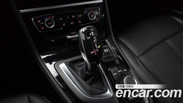 BMW 2-Series 2021 — photo 9