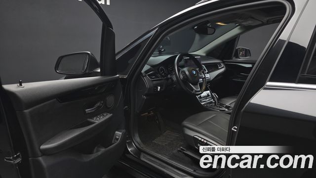 BMW 2-Series 2021 — photo 10