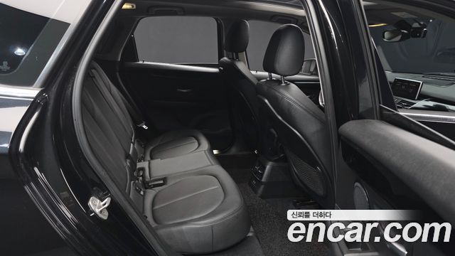 BMW 2-Series 2021 — photo 12