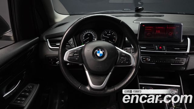 BMW 2-Series 2021 — photo 13