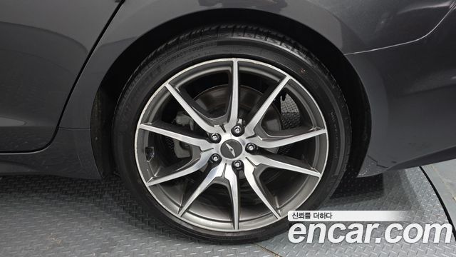 Genesis G70 2019 — photo 5
