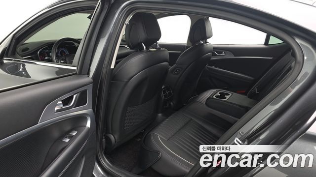 Genesis G70 2019 — photo 11