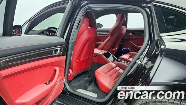 Porsche Panamera 2022 — photo 11