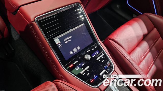 Porsche Panamera 2022 — photo 17