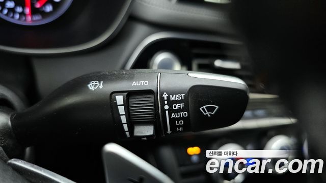 Genesis G70 2018 — photo 16