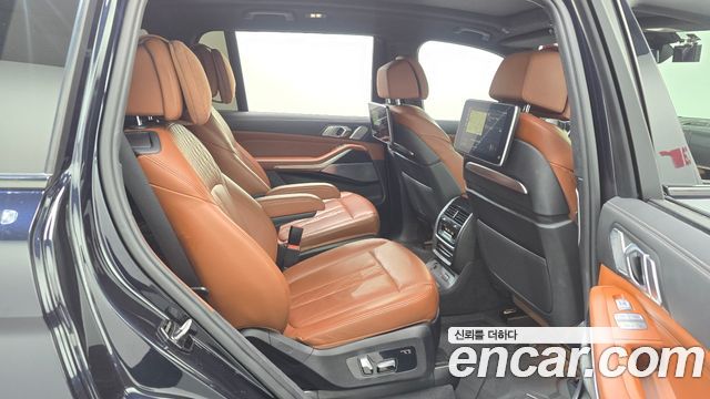 BMW X7 2021 — photo 12