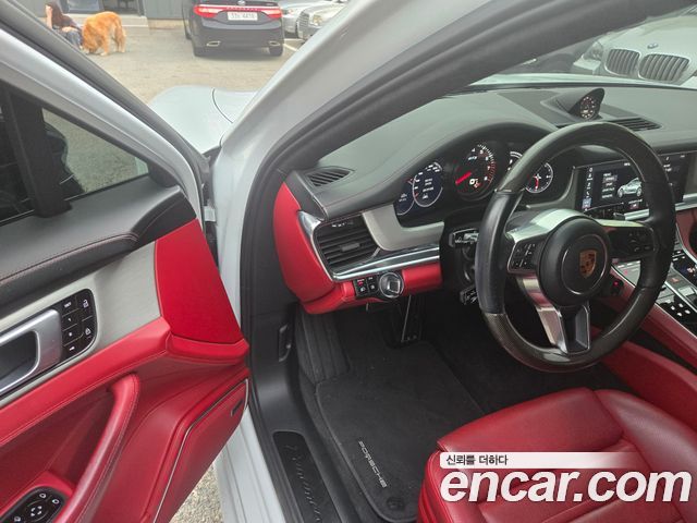 Porsche Panamera 2020 — photo 11