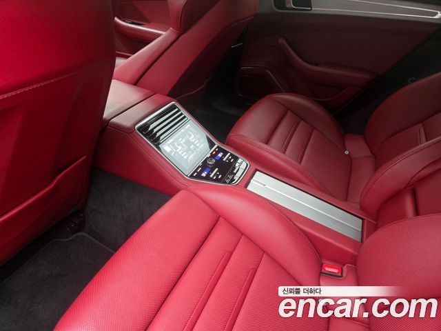 Porsche Panamera 2020 — photo 12
