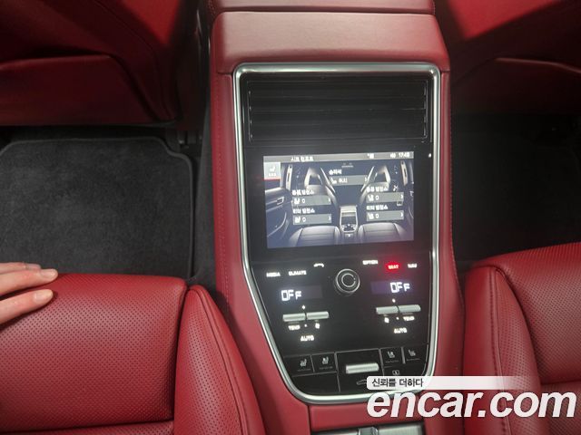 Porsche Panamera 2020 — photo 13