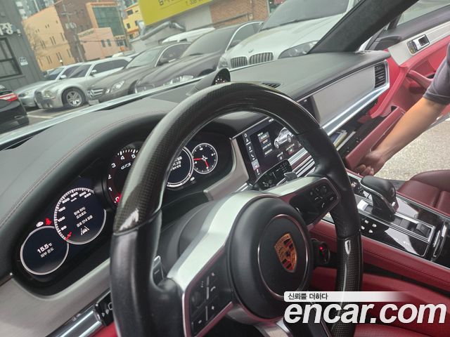 Porsche Panamera 2020 — photo 15