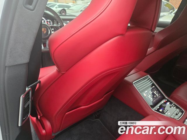 Porsche Panamera 2020 — photo 16