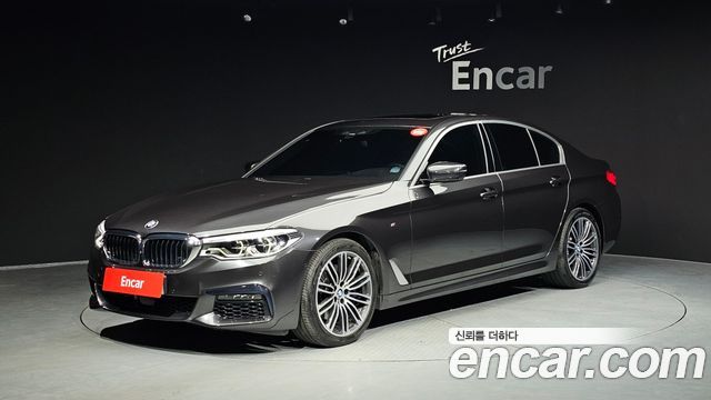 BMW 5-Series 2020 — photo 1