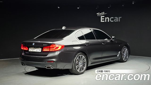 BMW 5-Series 2020 — photo 2