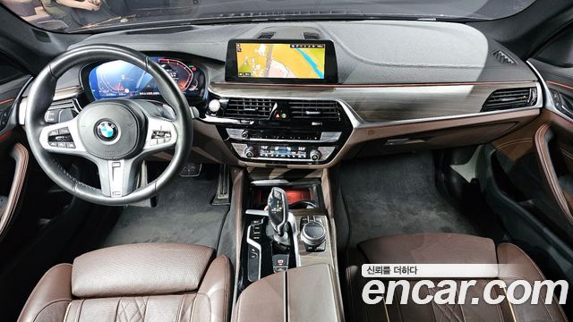 BMW 5-Series 2020 — photo 7