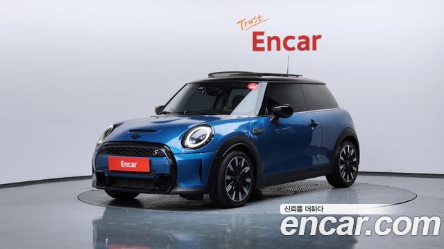 Mini Cooper 2022 — photo 1