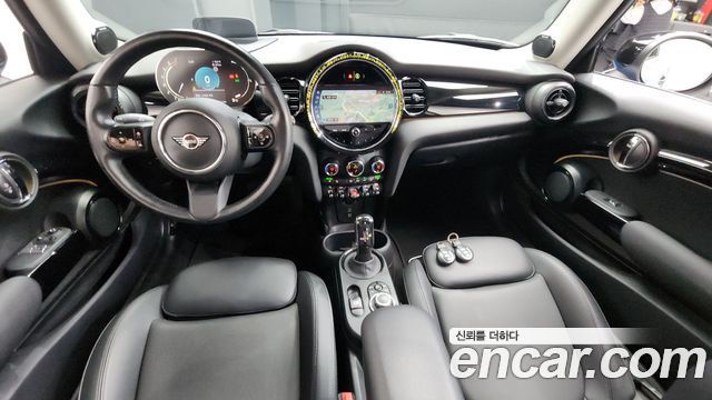 Mini Cooper 2022 — photo 7