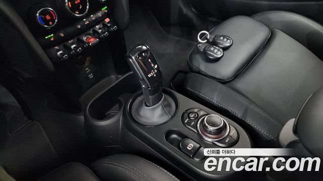 Mini Cooper 2022 — photo 9