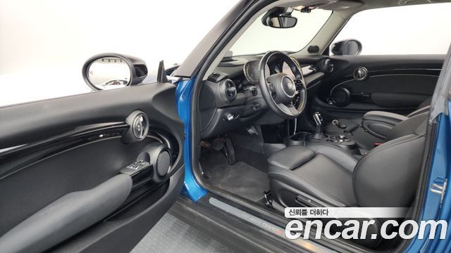 Mini Cooper 2022 — photo 10