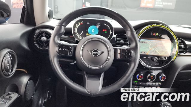 Mini Cooper 2022 — photo 13