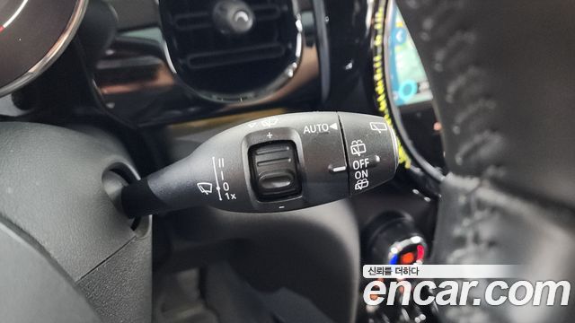 Mini Cooper 2022 — photo 14