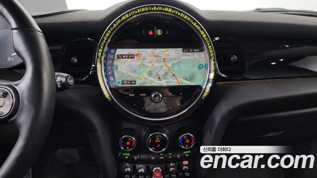 Mini Cooper 2022 — photo 15