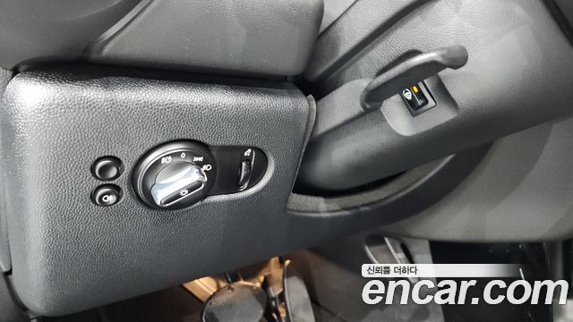 Mini Cooper 2022 — photo 17