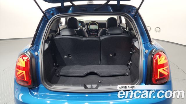 Mini Cooper 2022 — photo 20
