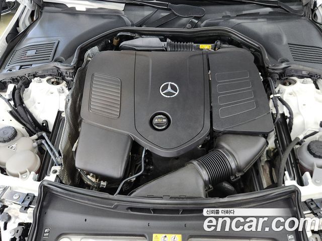 Mercedes-Benz C-Class 2023 — photo 6