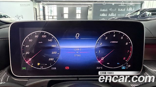 Mercedes-Benz C-Class 2023 — photo 8