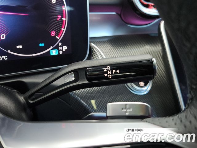 Mercedes-Benz C-Class 2023 — photo 9