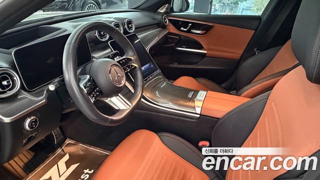 Mercedes-Benz C-Class 2023 — photo 10
