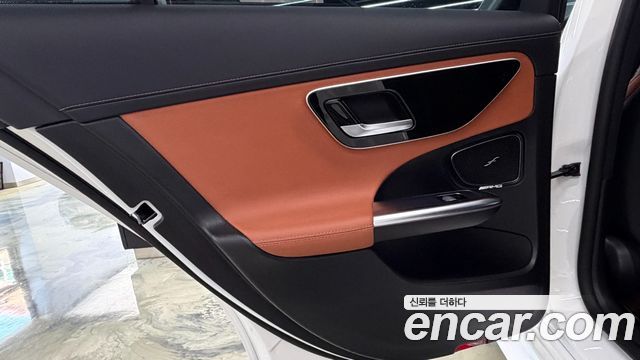 Mercedes-Benz C-Class 2023 — photo 13