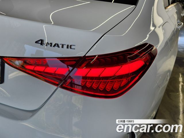 Mercedes-Benz C-Class 2023 — photo 17