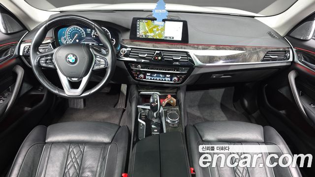 BMW 5-Series 2018 — photo 7