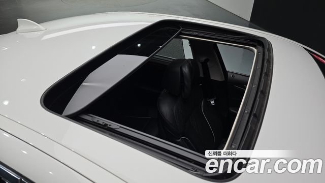 BMW 5-Series 2018 — photo 17