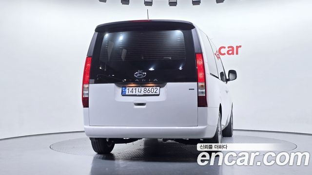 Hyundai Staria 2023 — photo 4