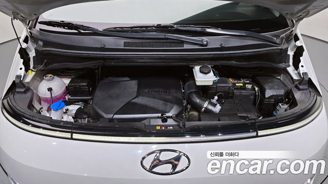 Hyundai Staria 2023 — photo 6